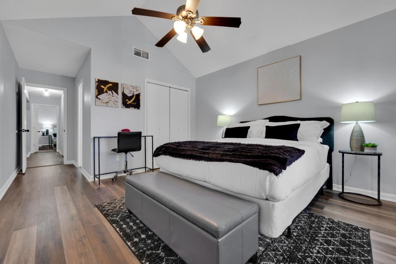 Plush Two Bedroom Retreat. A Home Away From Home! Riverdale Zewnętrze zdjęcie